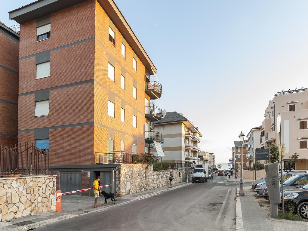 Cariddi Loft Apartman Sperlonga Kültér fotó